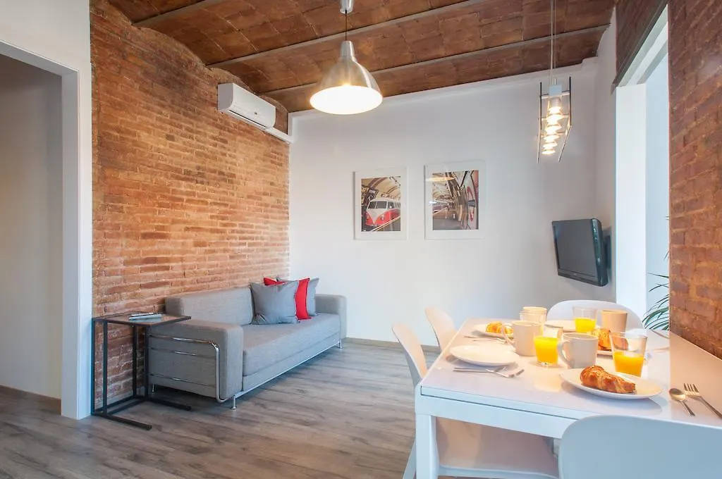 Poble Nou Design Apartmentの連絡先